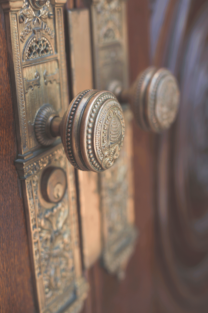 The detail on these door handles were amazing.